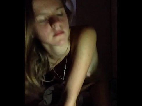 ❤️ Uma rapariga masturba-se e ejacula ❌ Porno bonito em nós ❤